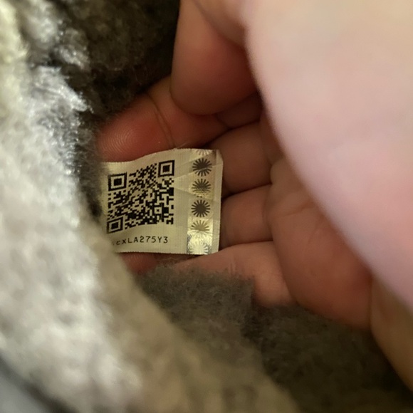 UGG Boots - Picture 11 of 13